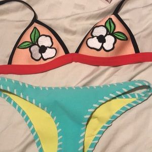 TRIANGL Bikini!! 🌸 Has so much life left!